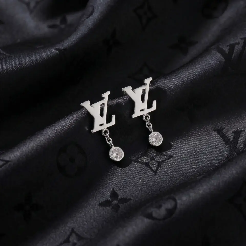 L.V Idylle Blossom Earrings