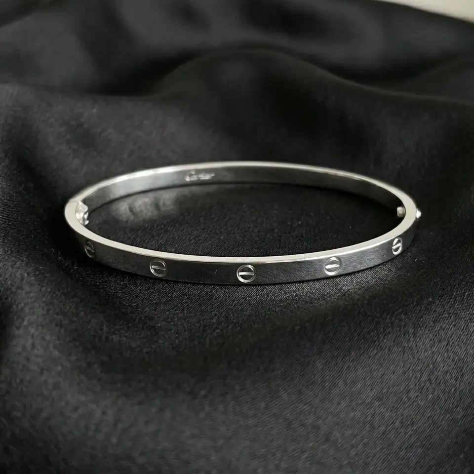 Cartier LOVE bracelet, small model