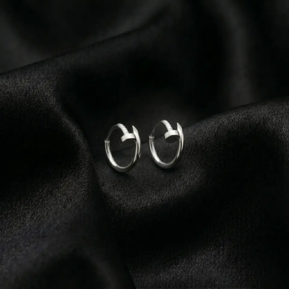 Cartier Juste un Clou single hoop earring, mini model