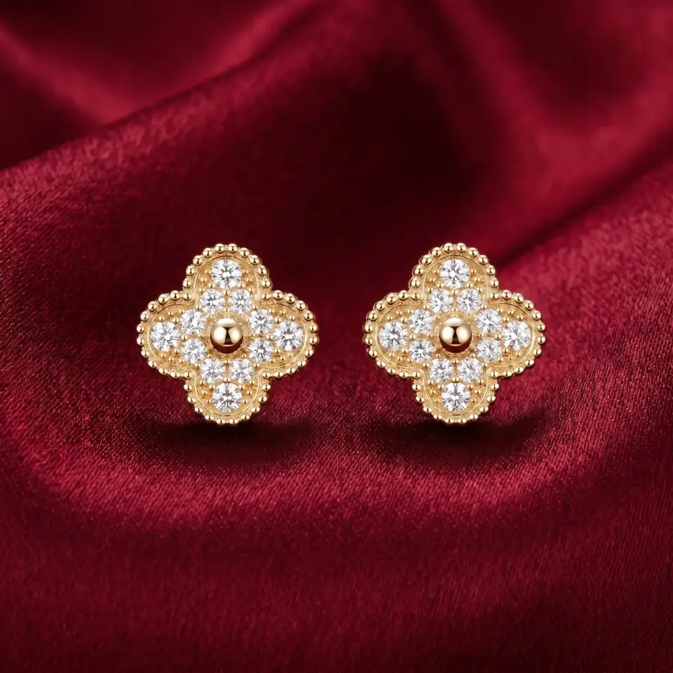 Van Cleef & Arpels, Vintage Alhambra Sparkle earrings Gold Filled
