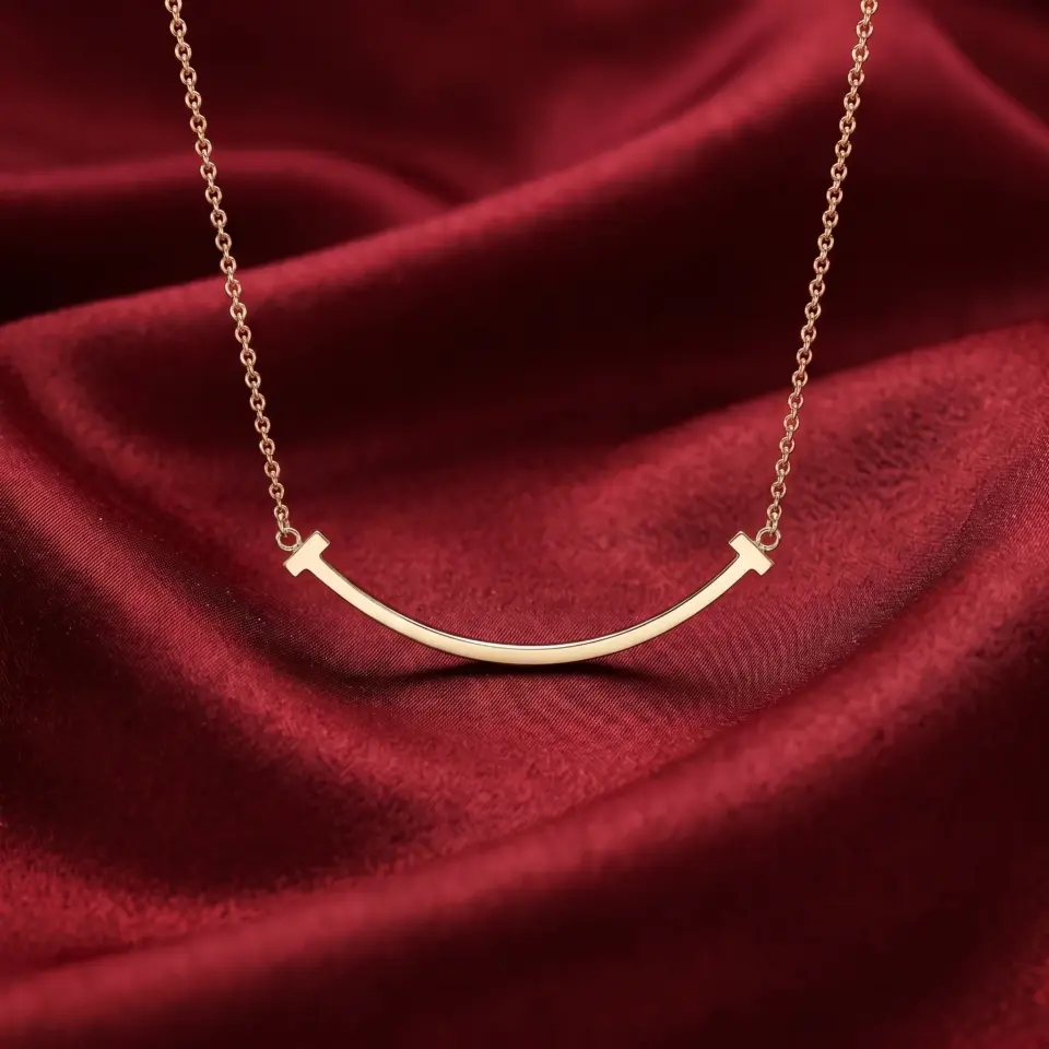 Tiffany T, Smile Small Necklace Gold Filled