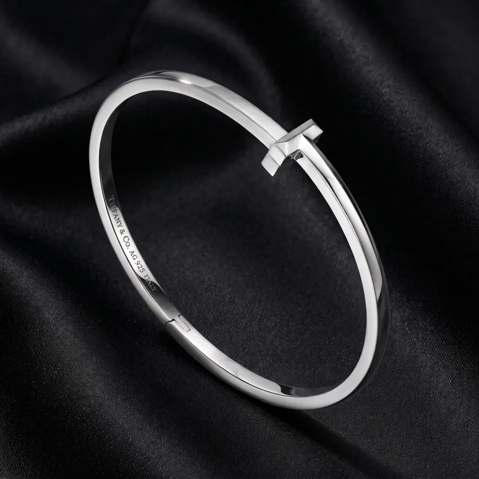 Tiffany T, T1 Narrow Hinged Bracelet