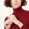 Change_bracelet_to_gold_2K_202607151159_result-1.webp